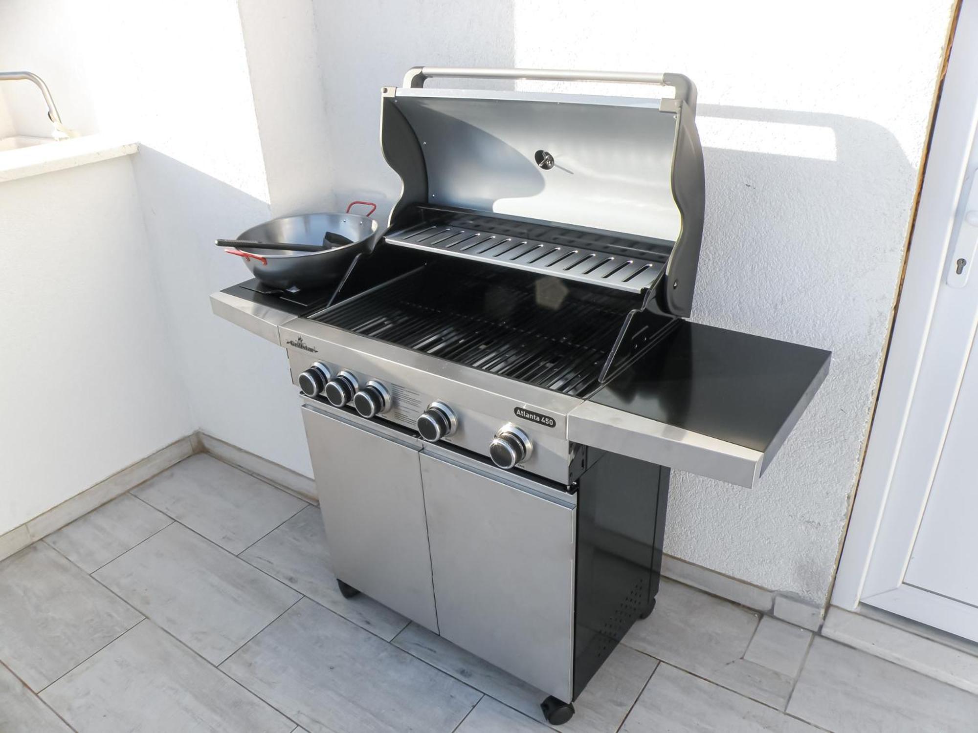 ספליט Apartment With Terrace And Free Parking - Beach Nearby מראה חיצוני תמונה