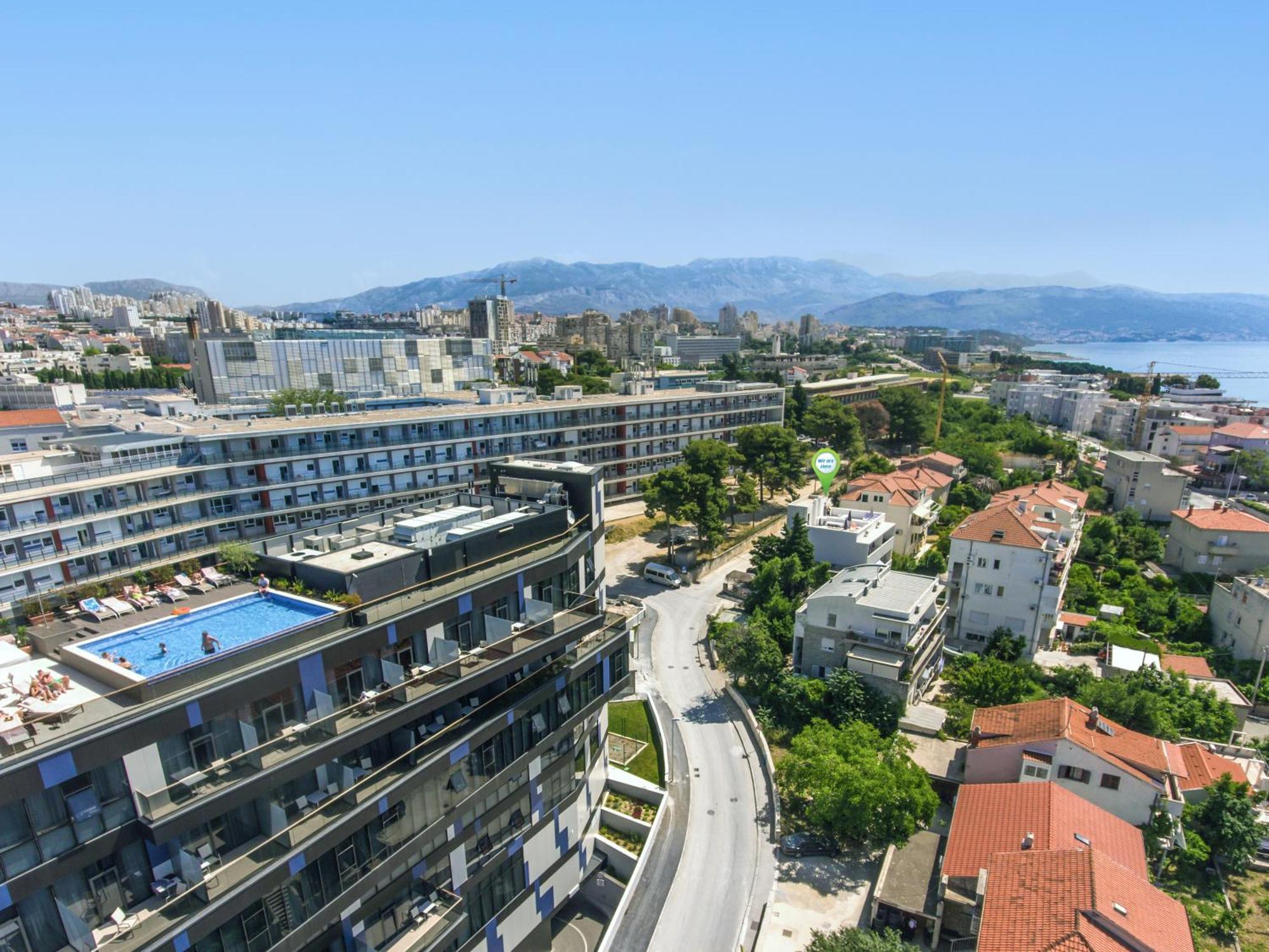 ספליט Apartment With Terrace And Free Parking - Beach Nearby מראה חיצוני תמונה