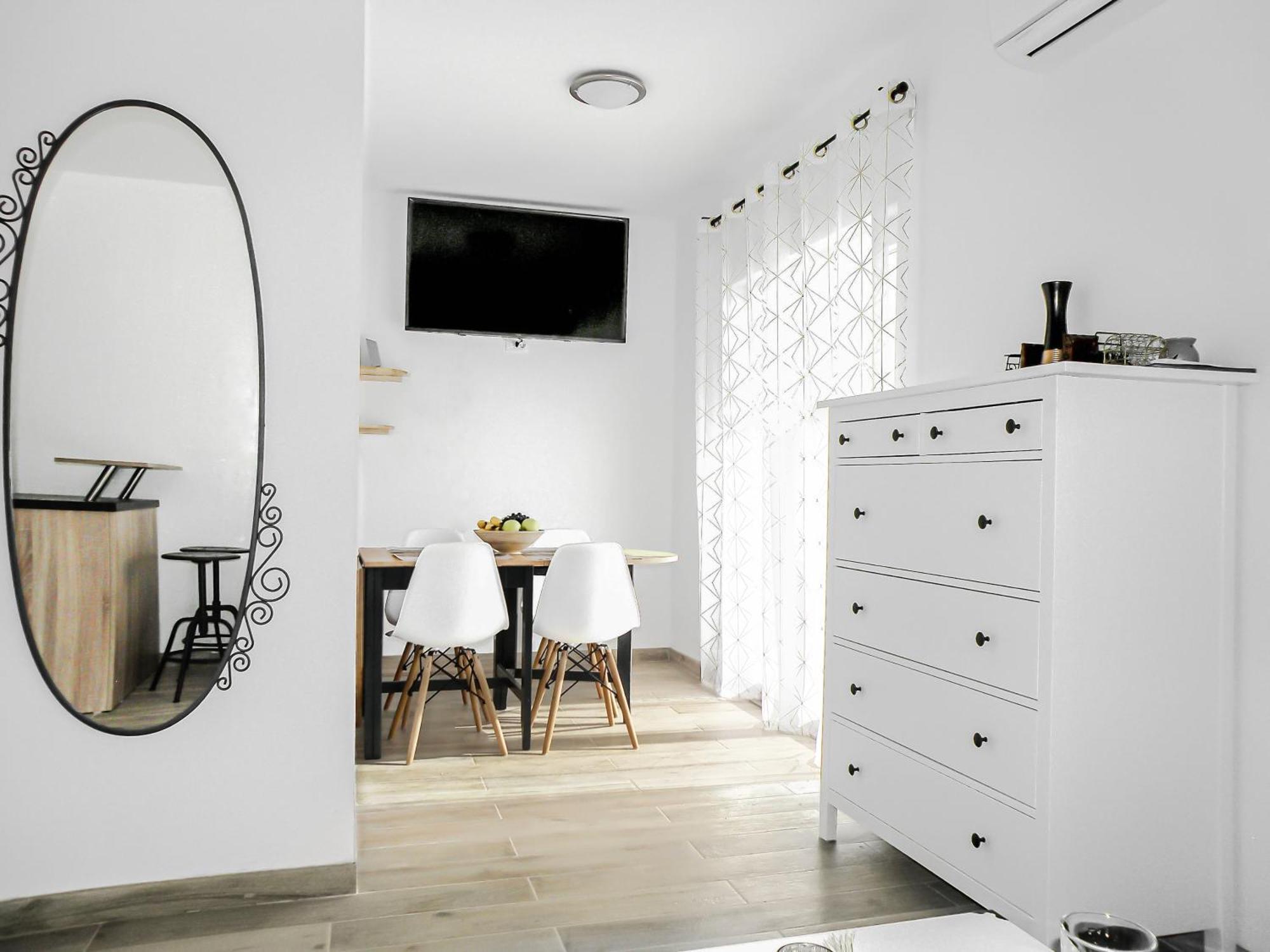 ספליט Apartment With Terrace And Free Parking - Beach Nearby מראה חיצוני תמונה