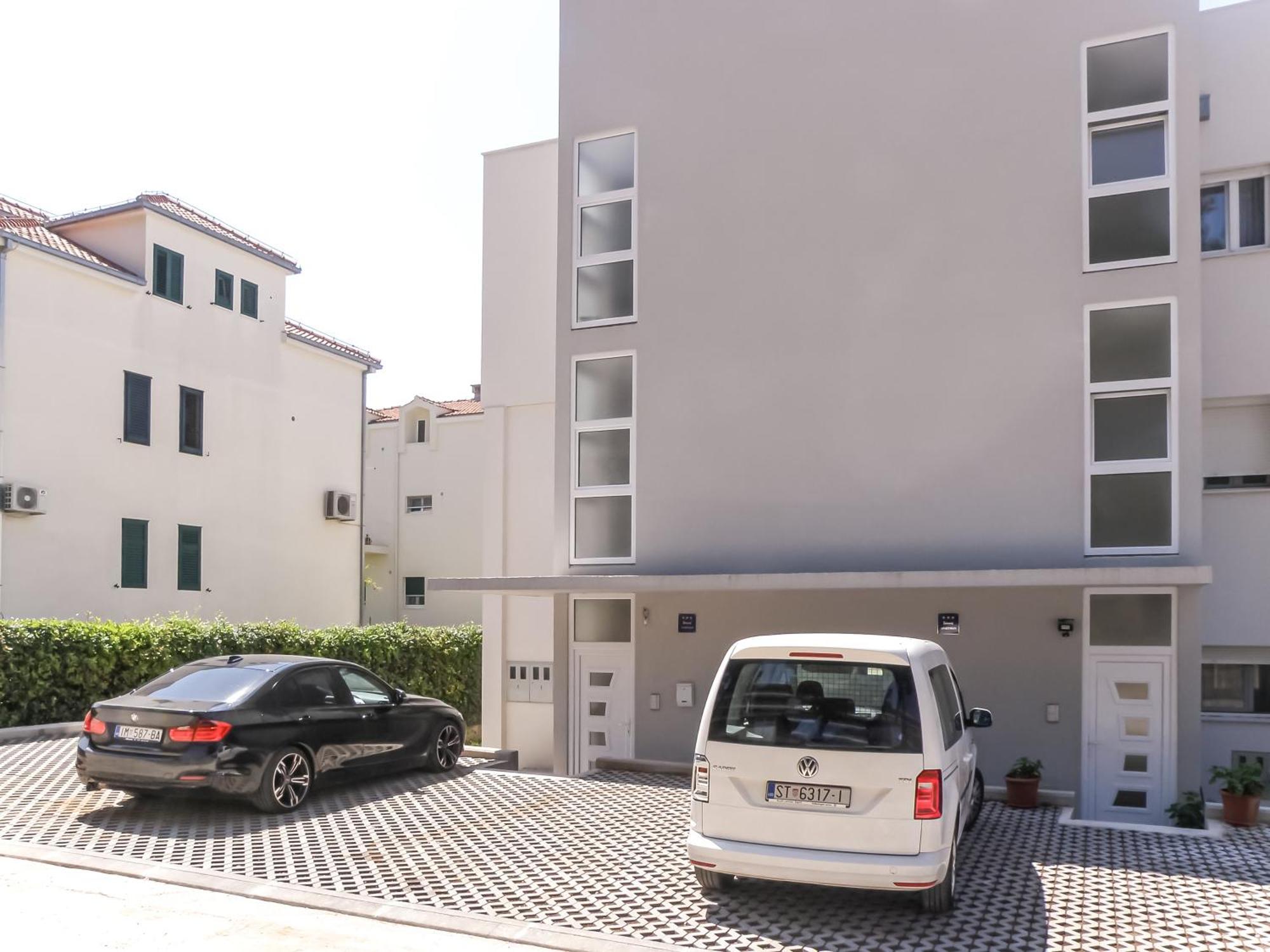 ספליט Apartment With Terrace And Free Parking - Beach Nearby מראה חיצוני תמונה